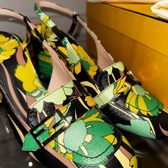 100% Authentic FENDI Slingback Animal Print Pumps - Picture 6 of 8